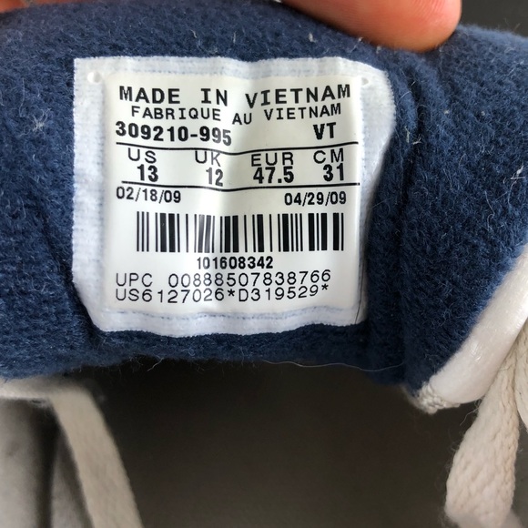 Nike 2009 Air Max Classic Cream/White Sneakers Sz 13 - Picture 9 of 12